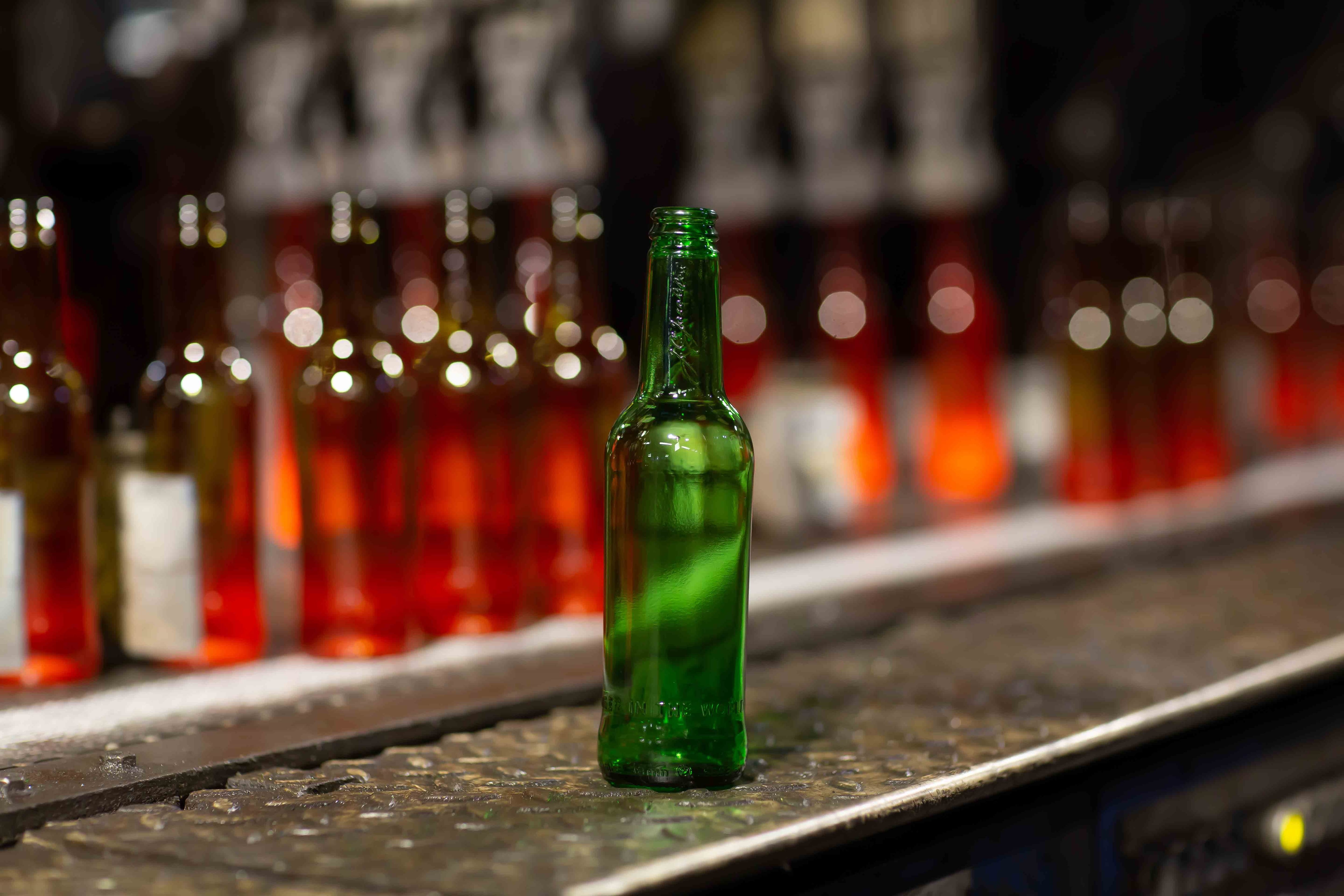 Carlsberg-launches-low-carbon-beer-bottle.jpg